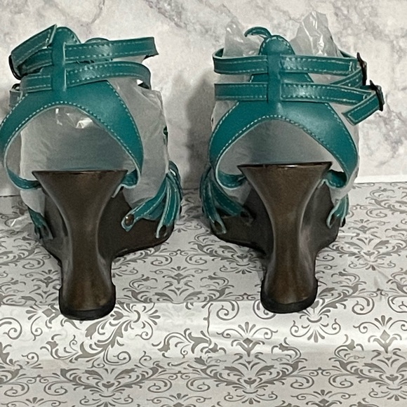 Made in Mexico wedges , size 7 - Picture 8 of 11